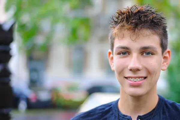 A quel âge consulter un orthodontiste ?